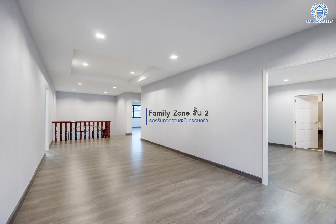 คฤหาสน์ตกแต่งใหม่ คุณภาพ LH ม.ชลลดา บางบัวทอง แปลงมุม เนื้อที่ 121 ตร.ว. ตกแต่งหรูหรา ตอบโจทย์ครอบครัวใหญ่ ด้วยฟังก์ชัน 4 ห้องนอน 6 ห้องน้ำ 1 ห้องอเนกประสงค์ 1 ห้องแม่บ้าน จอดรถได้ถึง 4 คัน มีสนามหญ้าด้านข้างกว้างขวาง พร้อม Facilities ครบ! บนทำเลคุณภาพ เชื่อมต่อได้หลายเส้นทาง ใกล้เซ็นทรัลเวสต์เกต และรถไฟฟ้า "สถานีบางพลู"